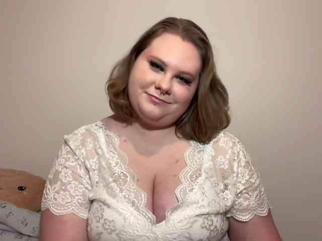 BriannaDoll webcam
