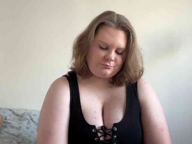 BriannaDoll webcam