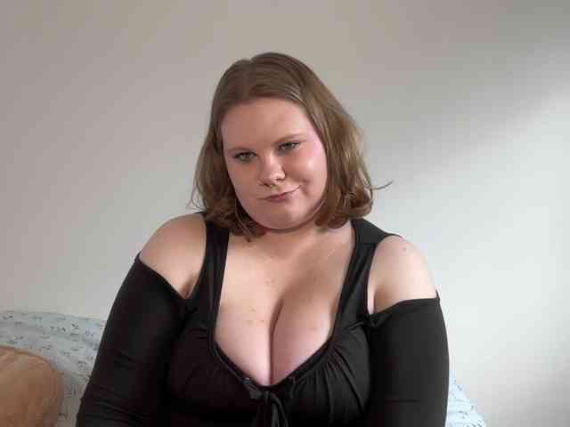 BriannaDoll webcam