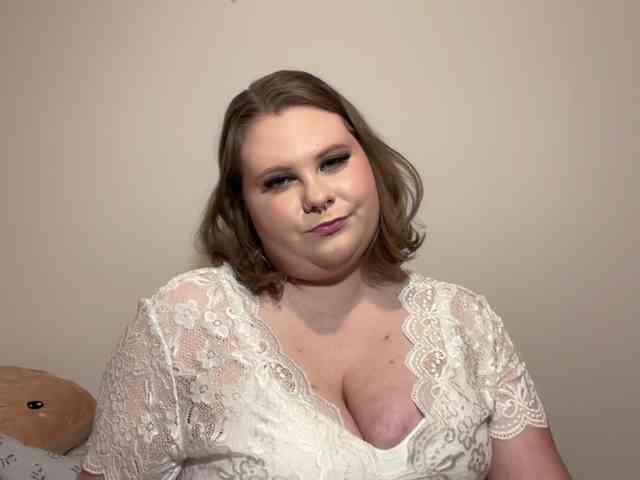 BriannaDoll webcam