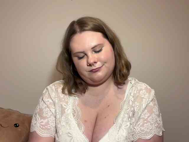 BriannaDoll webcam