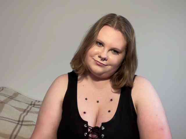 BriannaDoll webcam