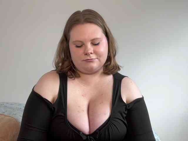 BriannaDoll webcam