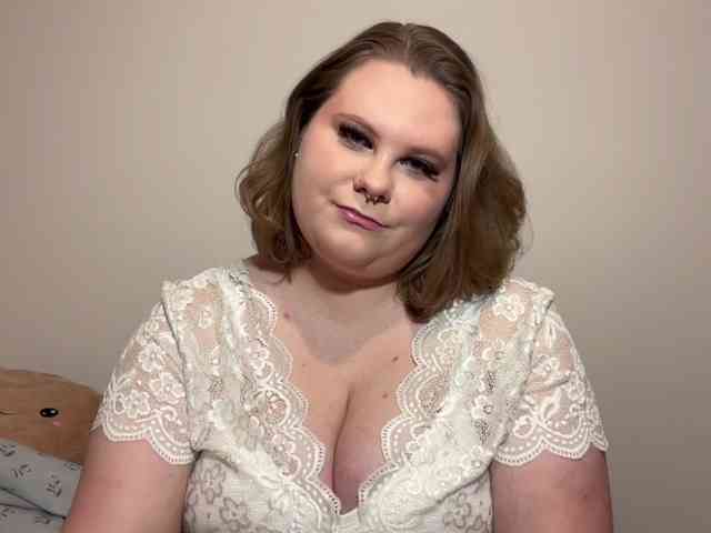 BriannaDoll webcam