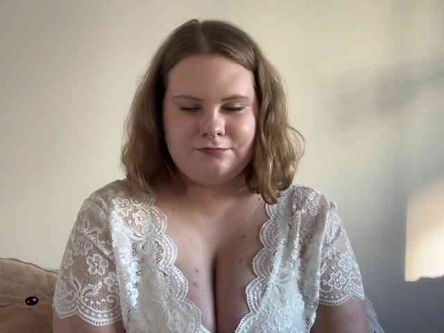 BriannaDoll webcam