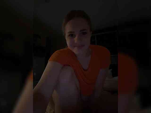 Angelina-8 webcam
