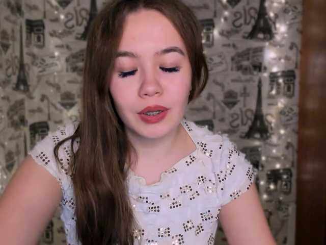 SaraKox's BongaCams show and profile