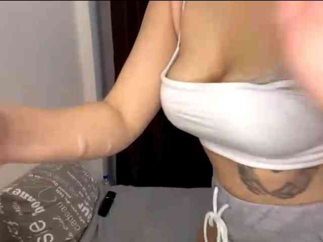 SECOND-VERS Live Webcam on BongaCams