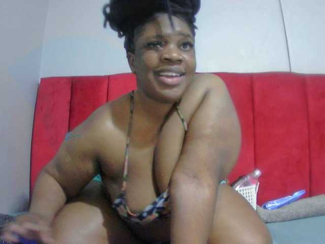  Assqueen chat room