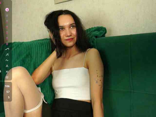 MollyHub69 webcam