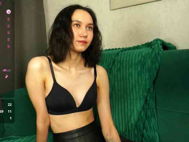 MollyHub69 webcam