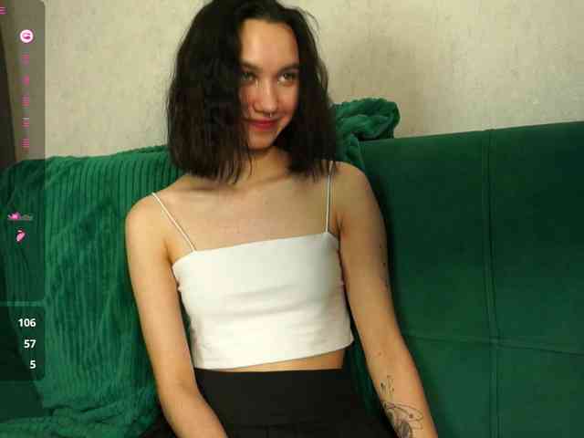 MollyHub69 webcam