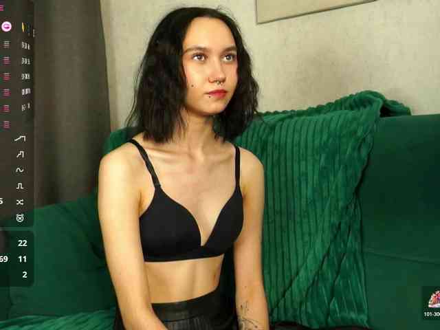 MollyHub69 webcam