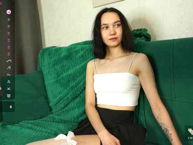 MollyHub69 webcam