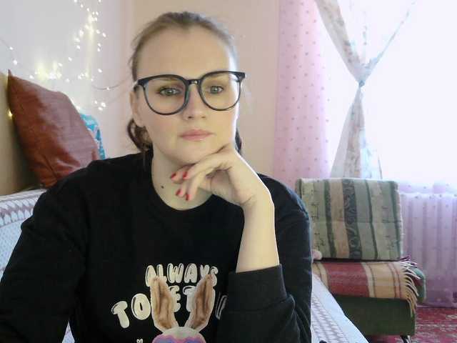 LisaLovHoney —     ))   , .  ))!