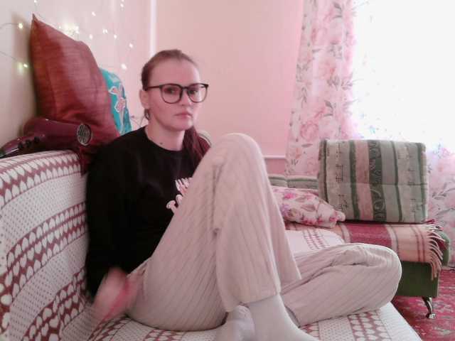 LisaLovHoney —     ))   , .  ))!