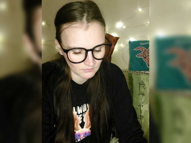 LisaLovHoney's BongaCams show and profile