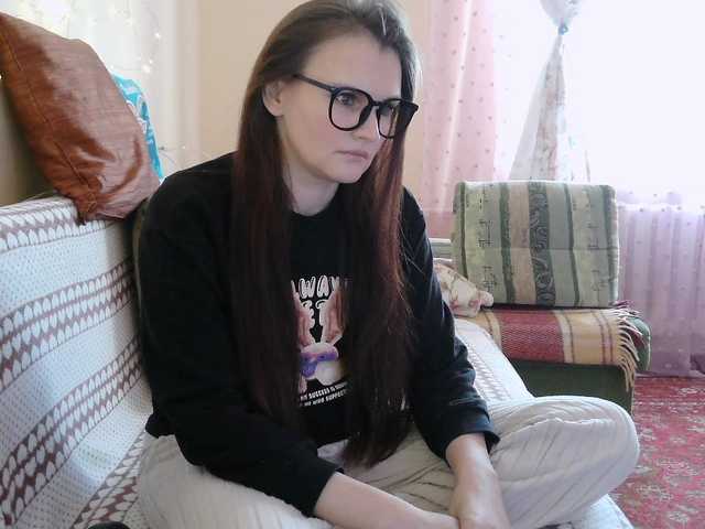 LisaLovHoney —     ))   , .  ))!