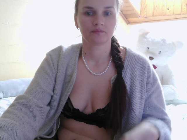 LisaLovHoney's BongaCams show and profile