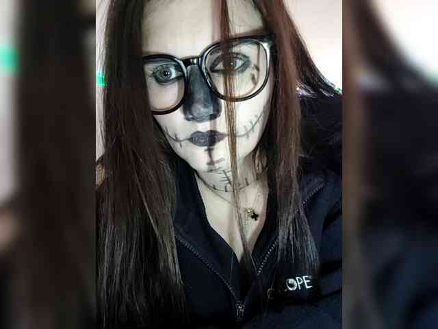 LisaLovHoney bongacams