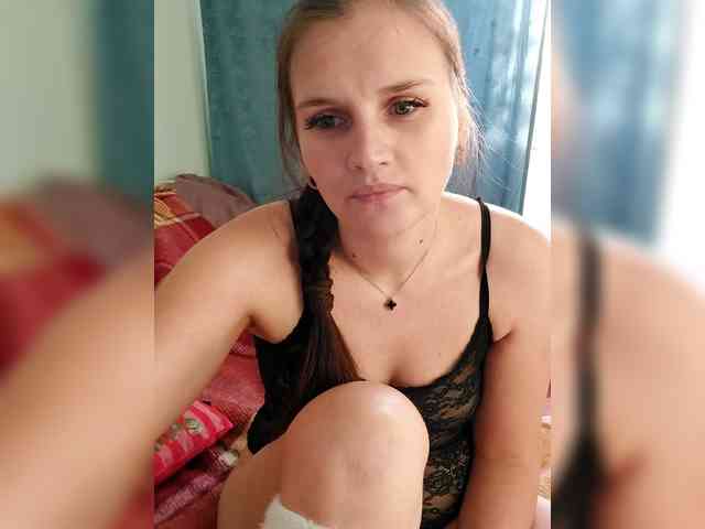 LisaLovHoney webcam