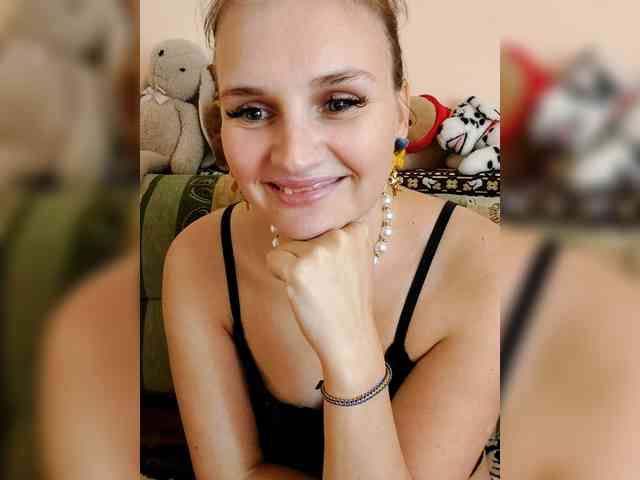 LisaLovHoney webcam