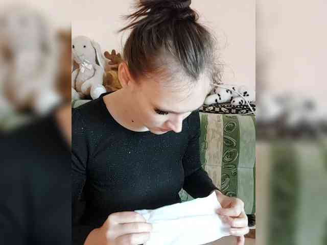 LisaLovHoney webcam