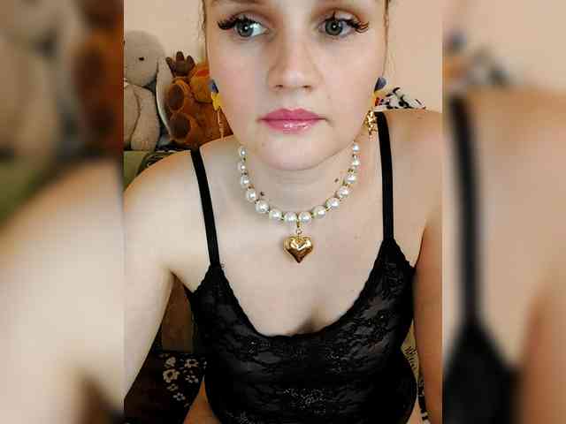 LisaLovHoney webcam