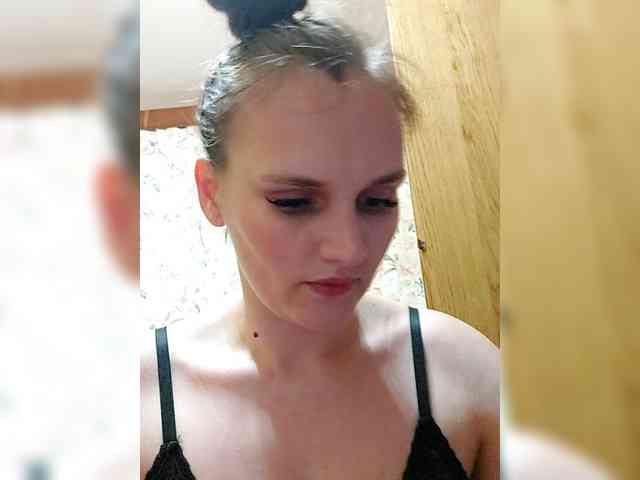 LisaLovHoney webcam