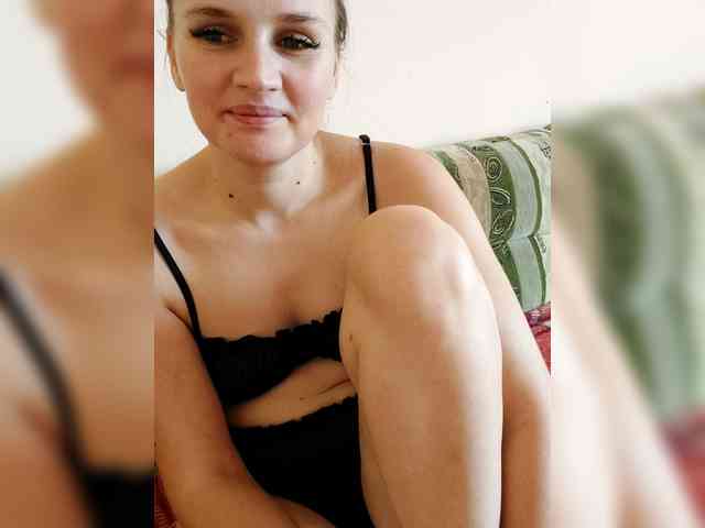LisaLovHoney webcam