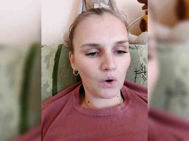 LisaLovHoney webcam