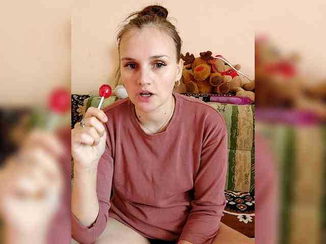 LisaLovHoney webcam