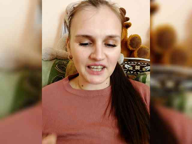 LisaLovHoney webcam