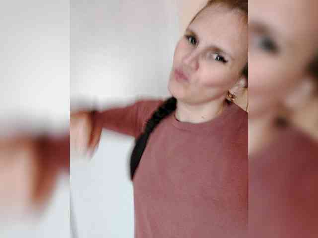 LisaLovHoney webcam