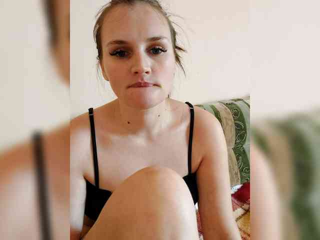LisaLovHoney webcam