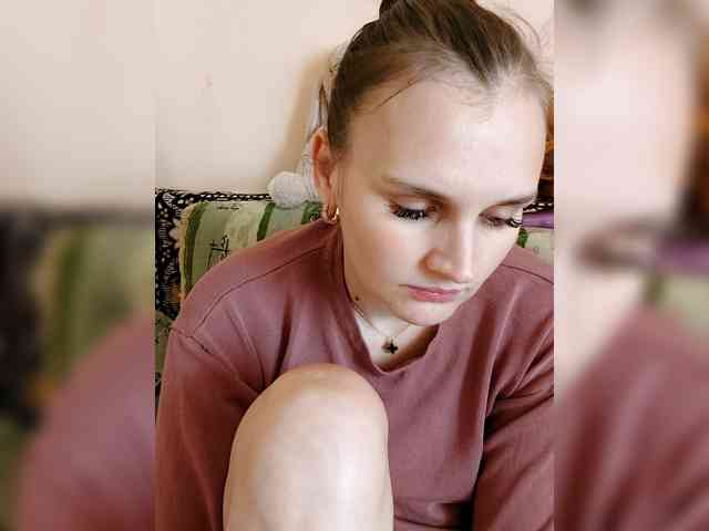 LisaLovHoney webcam