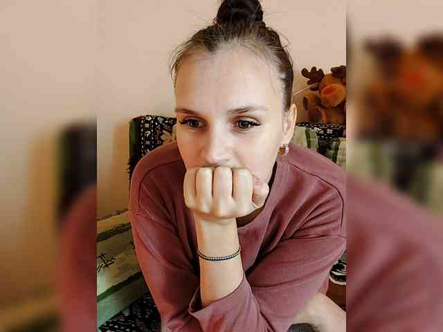 LisaLovHoney webcam