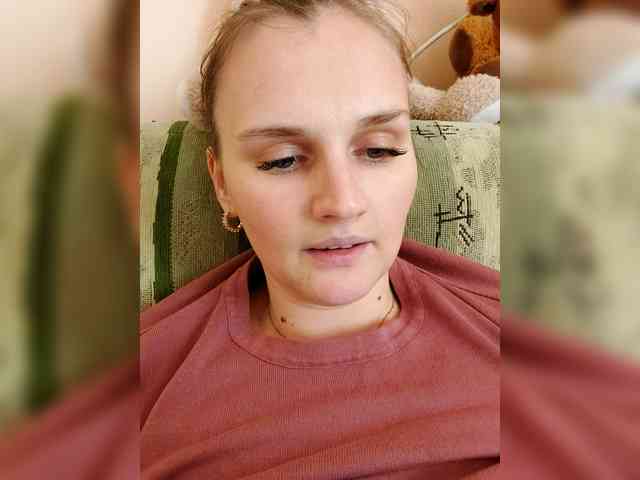LisaLovHoney webcam