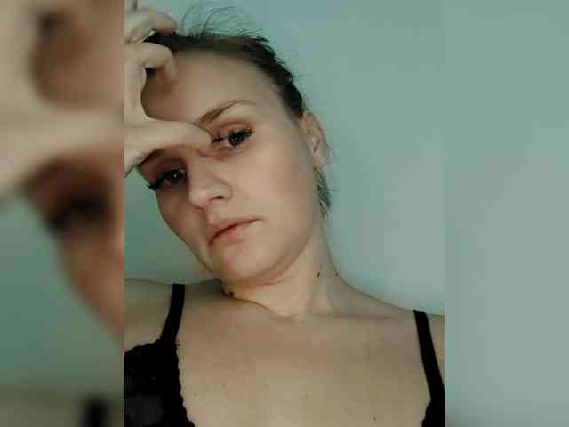 LisaLovHoney webcam