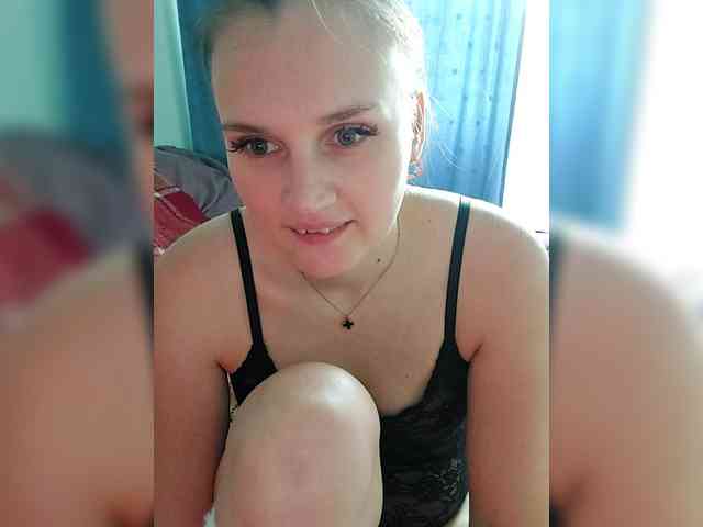 LisaLovHoney webcam