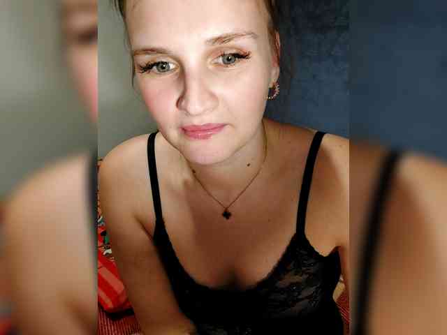 LisaLovHoney webcam
