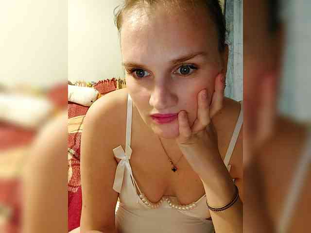 LisaLovHoney webcam