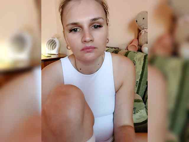 LisaLovHoney webcam