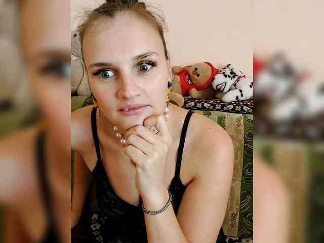 LisaLovHoney webcam