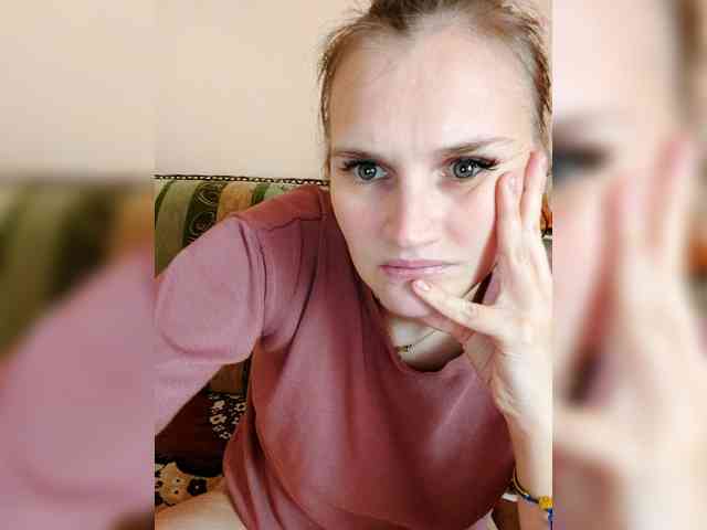 LisaLovHoney webcam