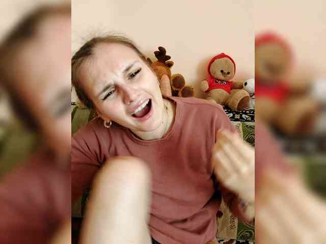 LisaLovHoney webcam