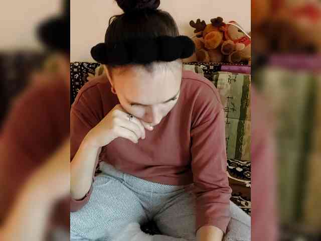 LisaLovHoney webcam