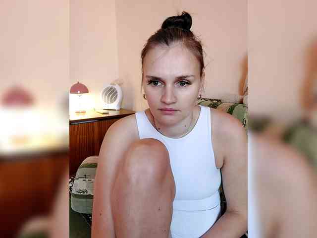 LisaLovHoney webcam