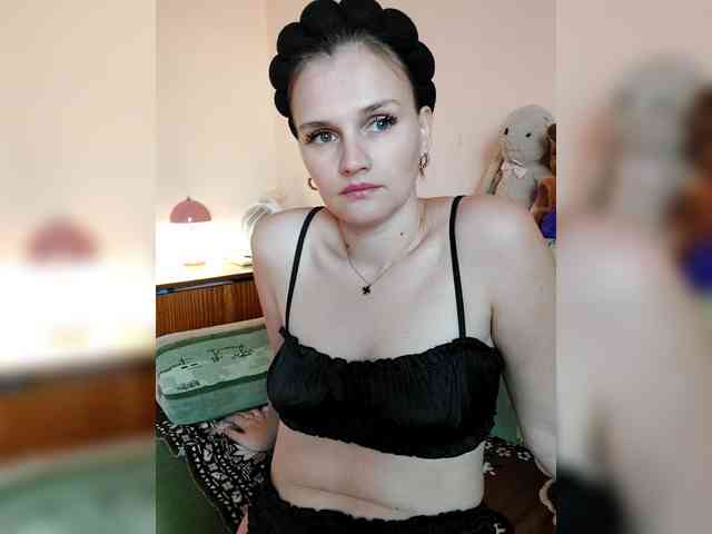 LisaLovHoney webcam
