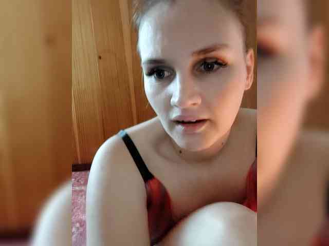 LisaLovHoney webcam